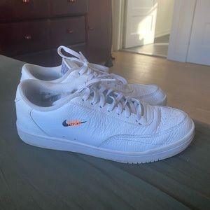 Nike Vintage court sneakers